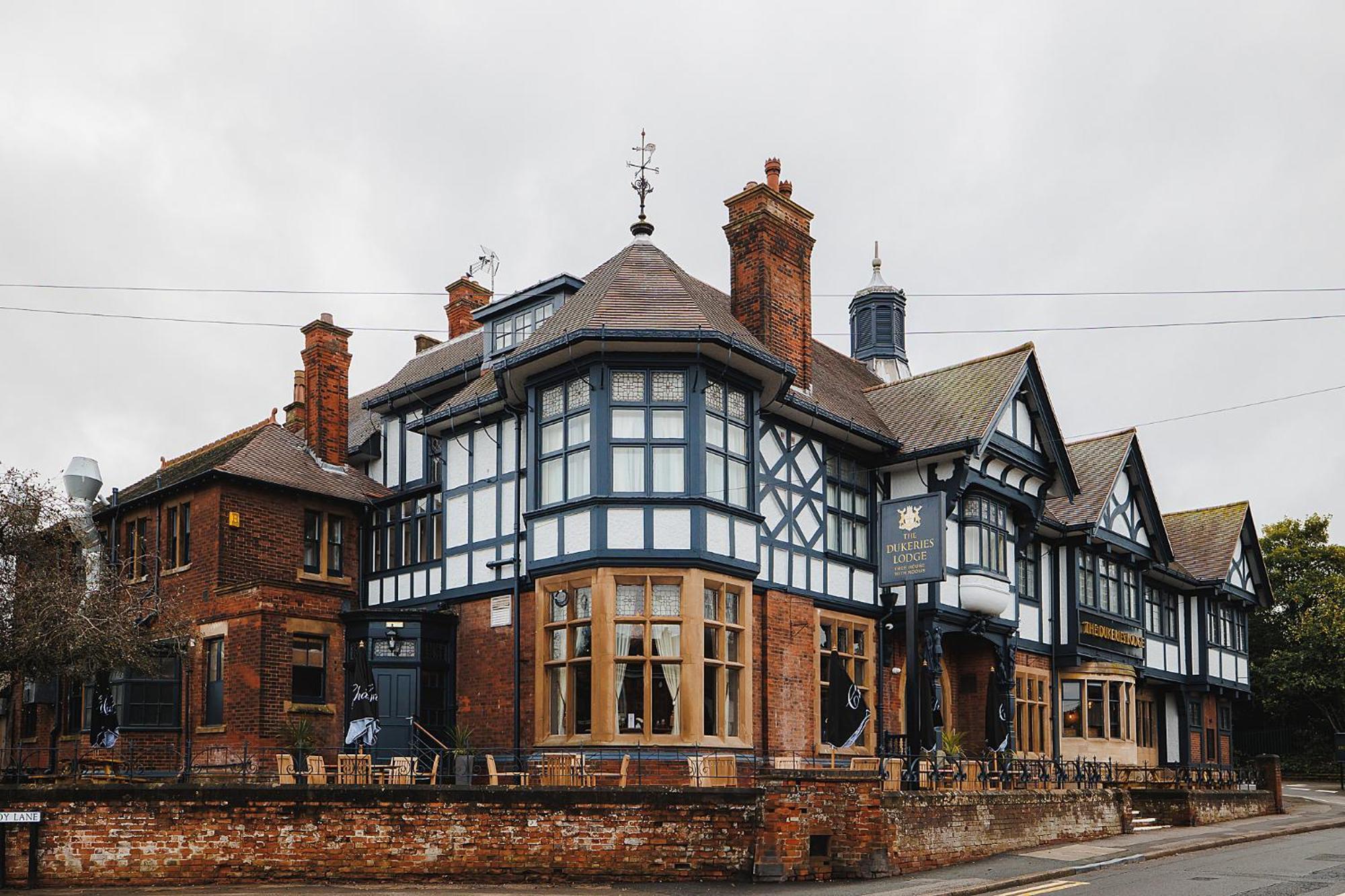 The Dukeries Lodge, Edwinstowe, Nottinghamshire Екстериор снимка