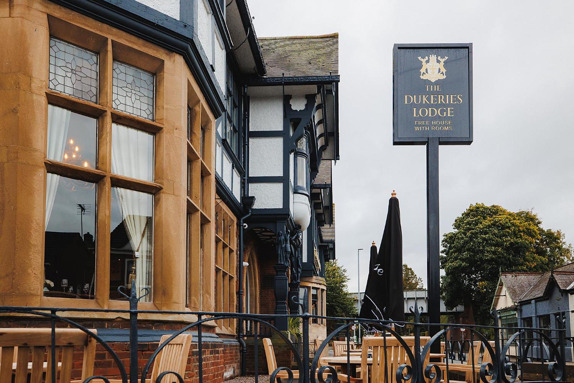 The Dukeries Lodge, Edwinstowe, Nottinghamshire Екстериор снимка